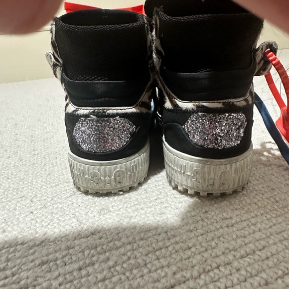 off white sneakers - Picture 5 of 5
